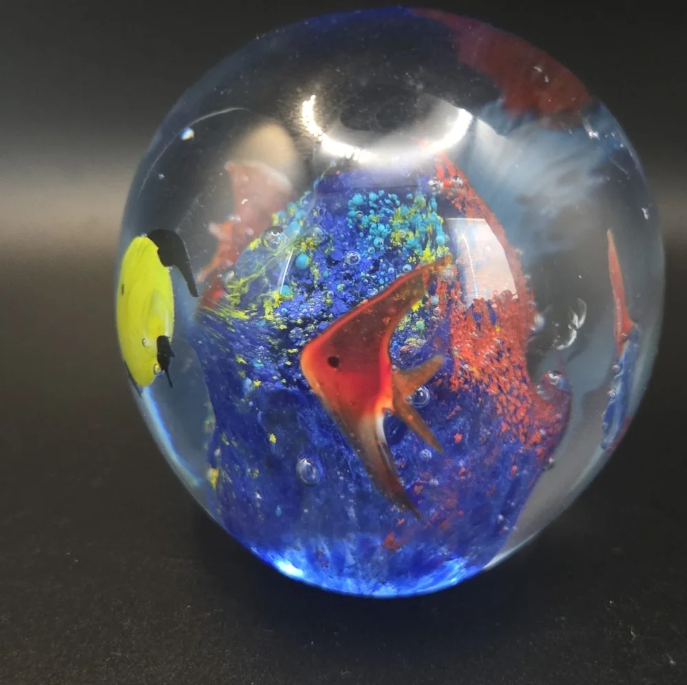 Vintage Italian Murano Fish Aquarium Collectors Paperweight Decor Ball Art